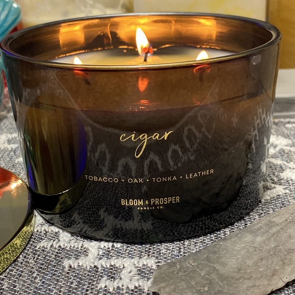 Bloom & Prosper Candle Co.  CIGAR Scent - Picture 8 of 9